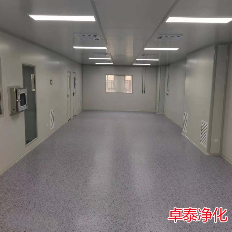 洁净室、净化车间中净化空调其特征如下：河北净化车间装修厂家分享